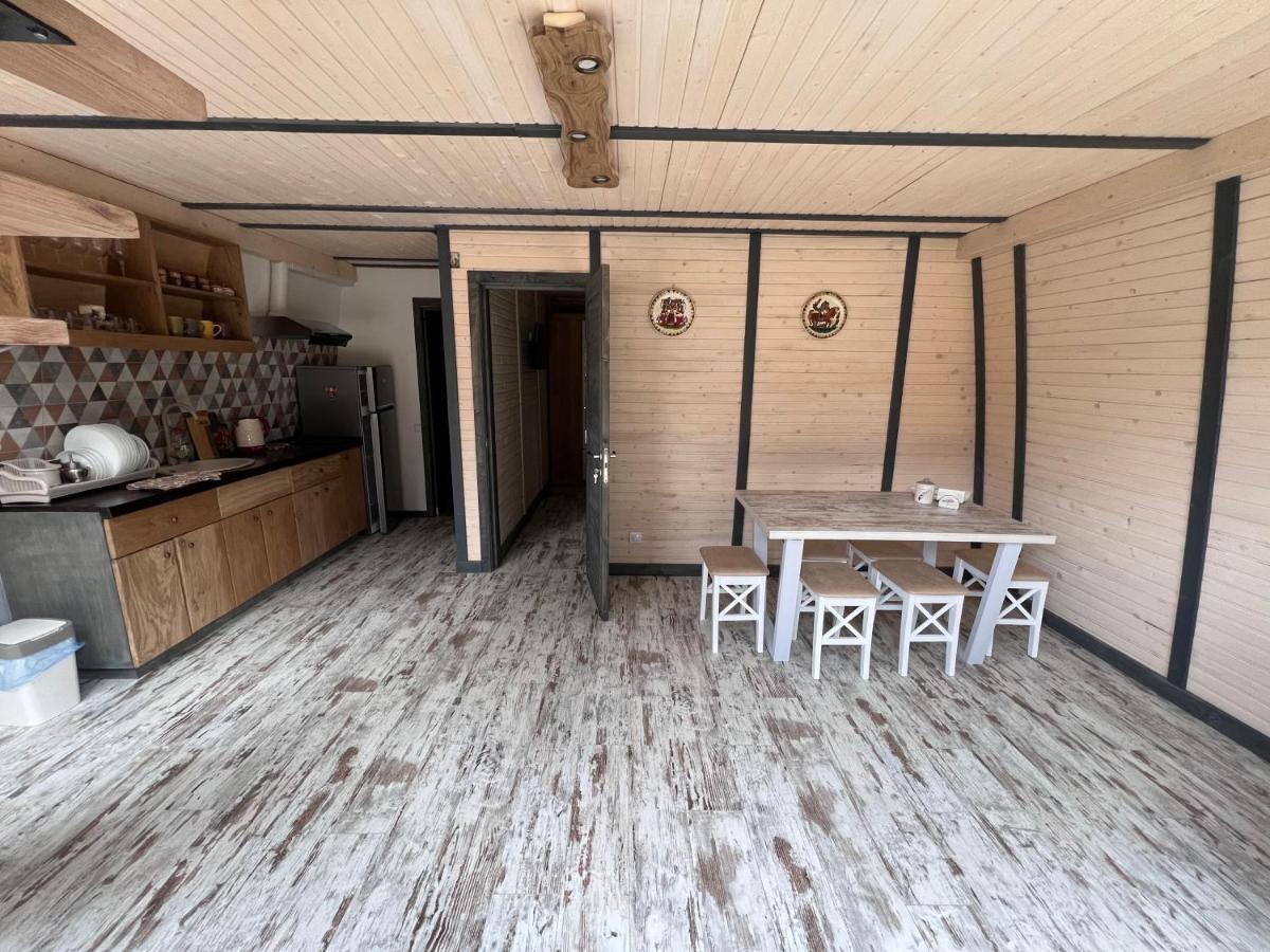 U Yaroslava Hotel Jaremtje Exteriör bild