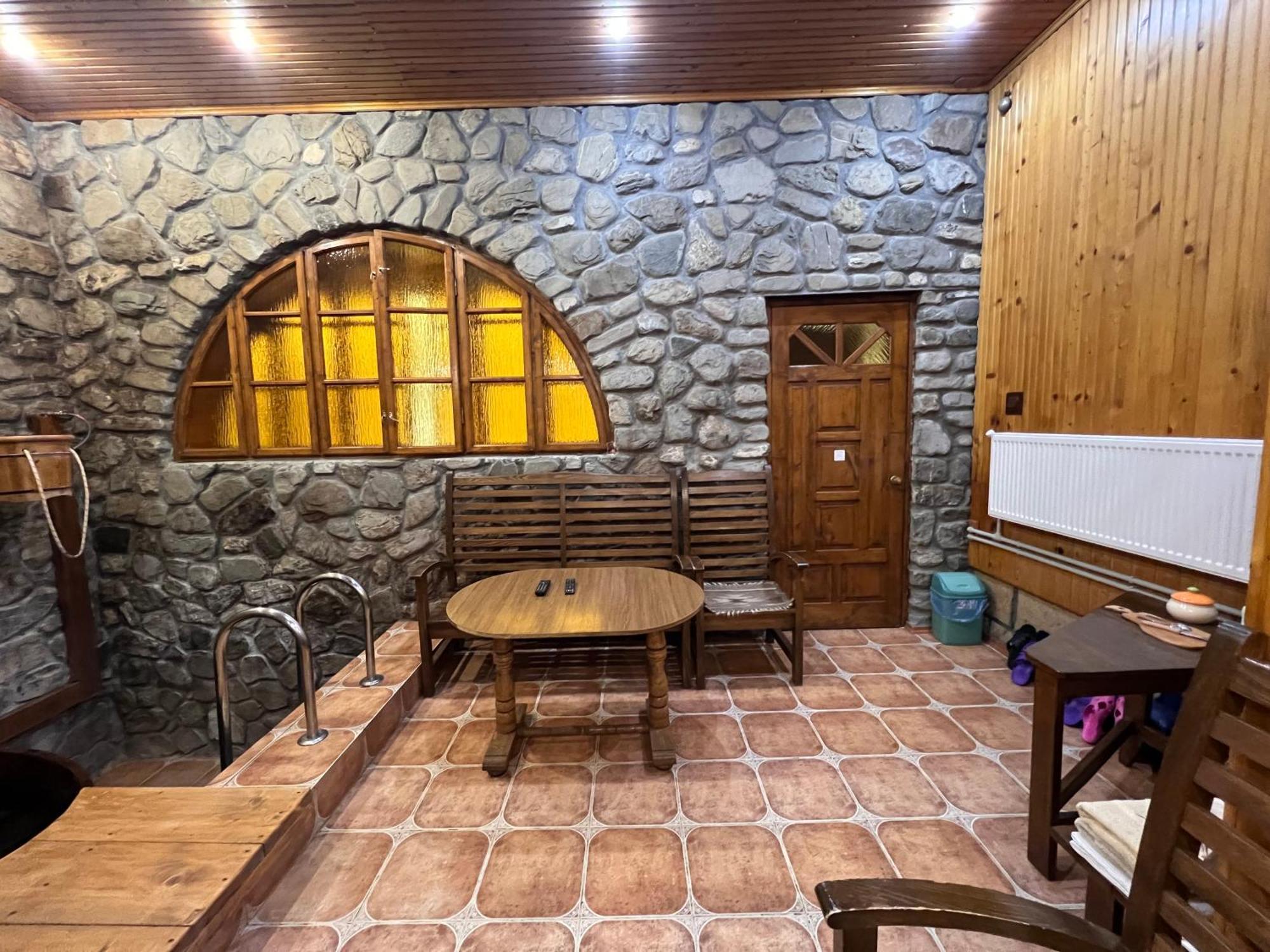 U Yaroslava Hotel Jaremtje Exteriör bild