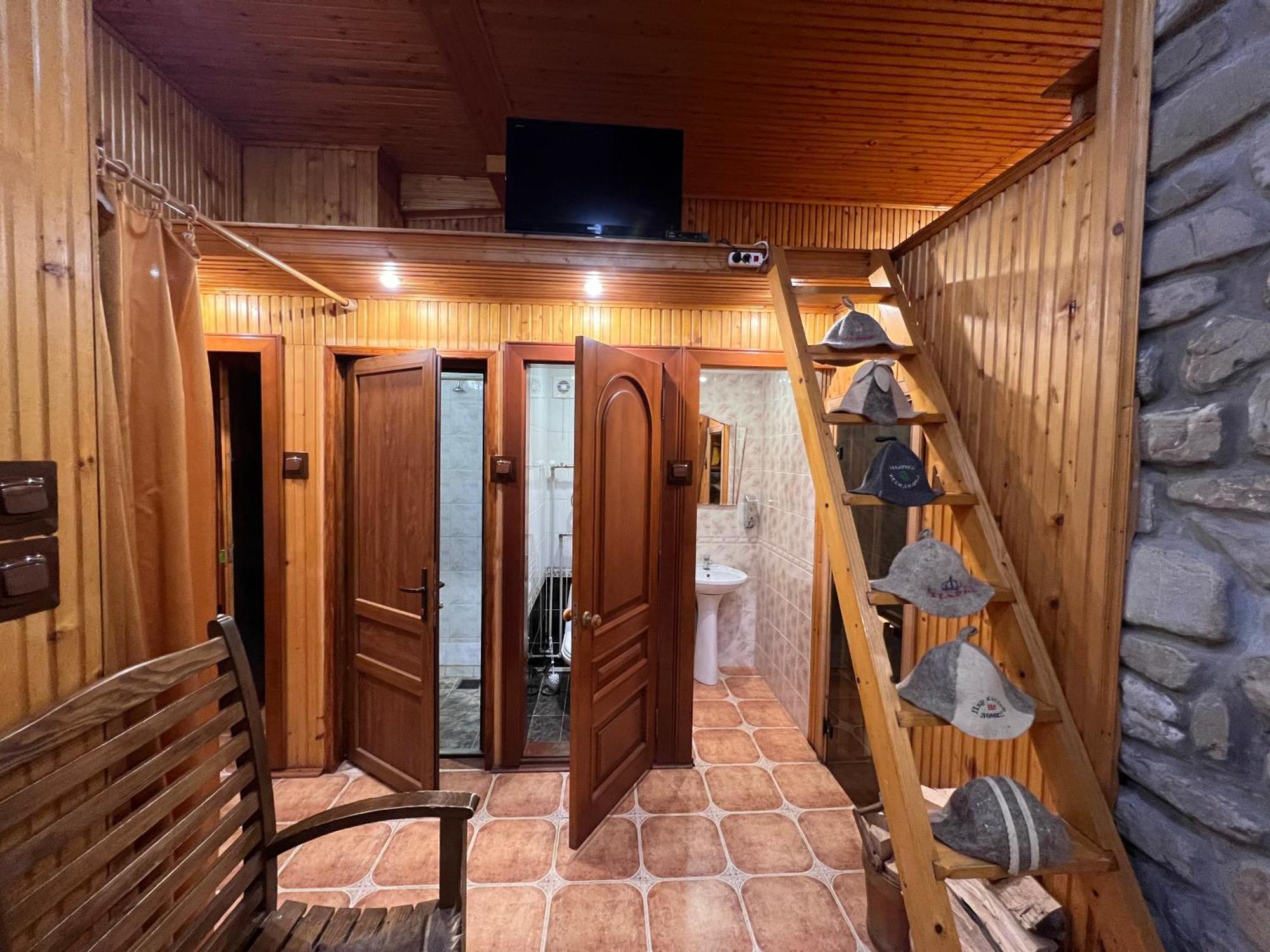 U Yaroslava Hotel Jaremtje Exteriör bild