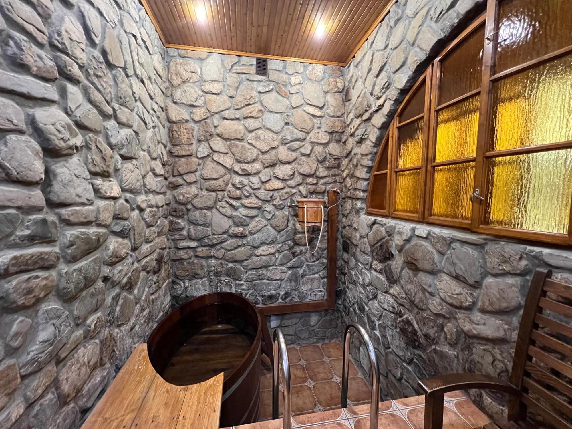 U Yaroslava Hotel Jaremtje Exteriör bild