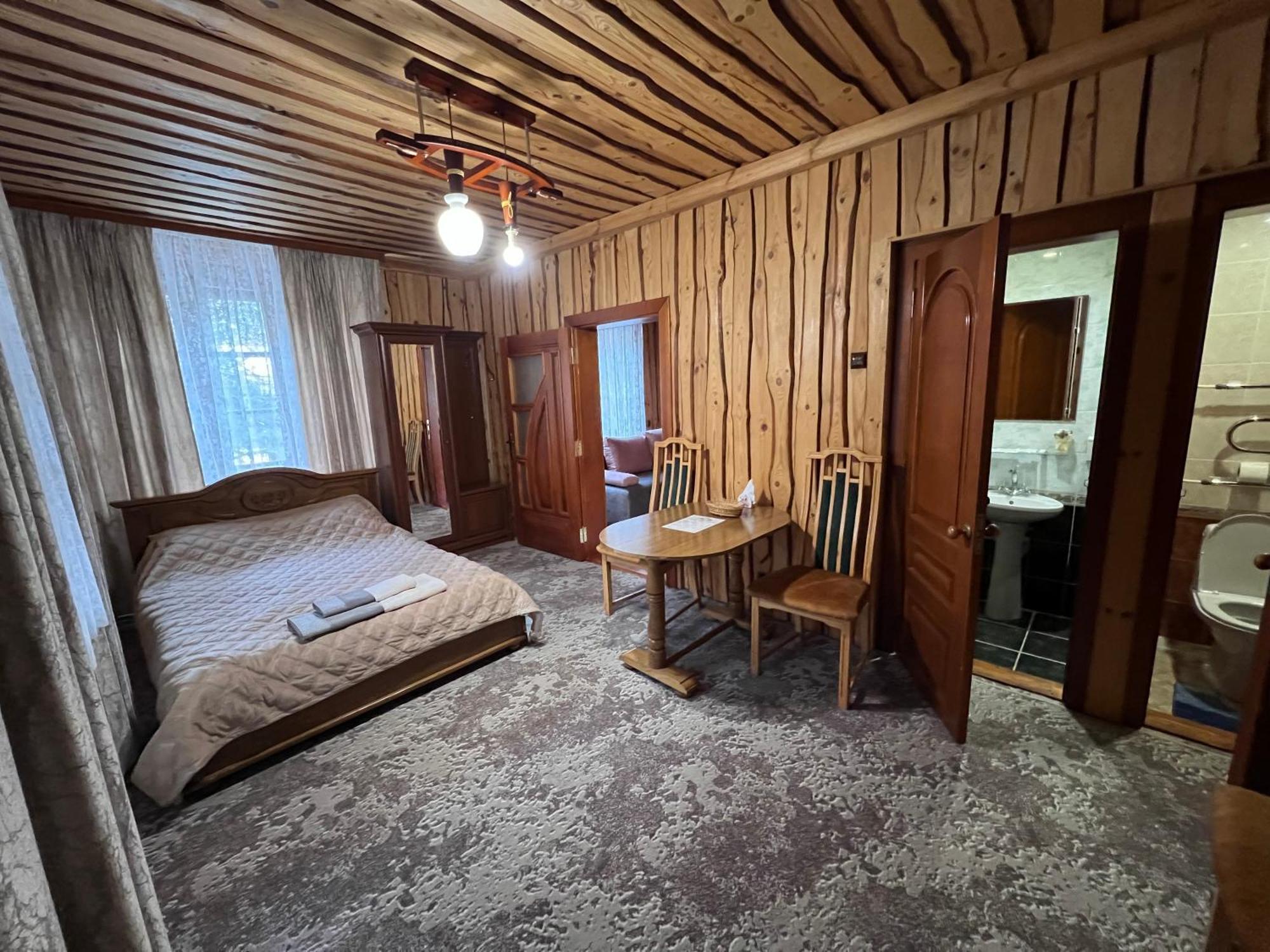 U Yaroslava Hotel Jaremtje Exteriör bild