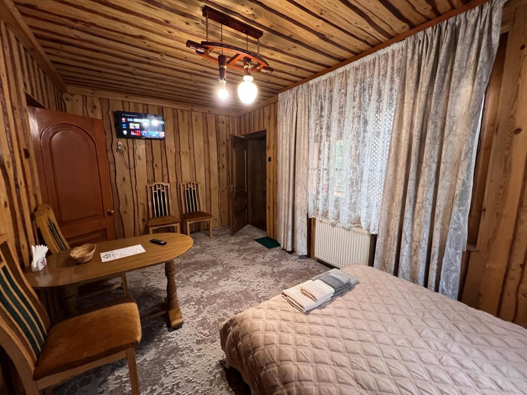 U Yaroslava Hotel Jaremtje Exteriör bild