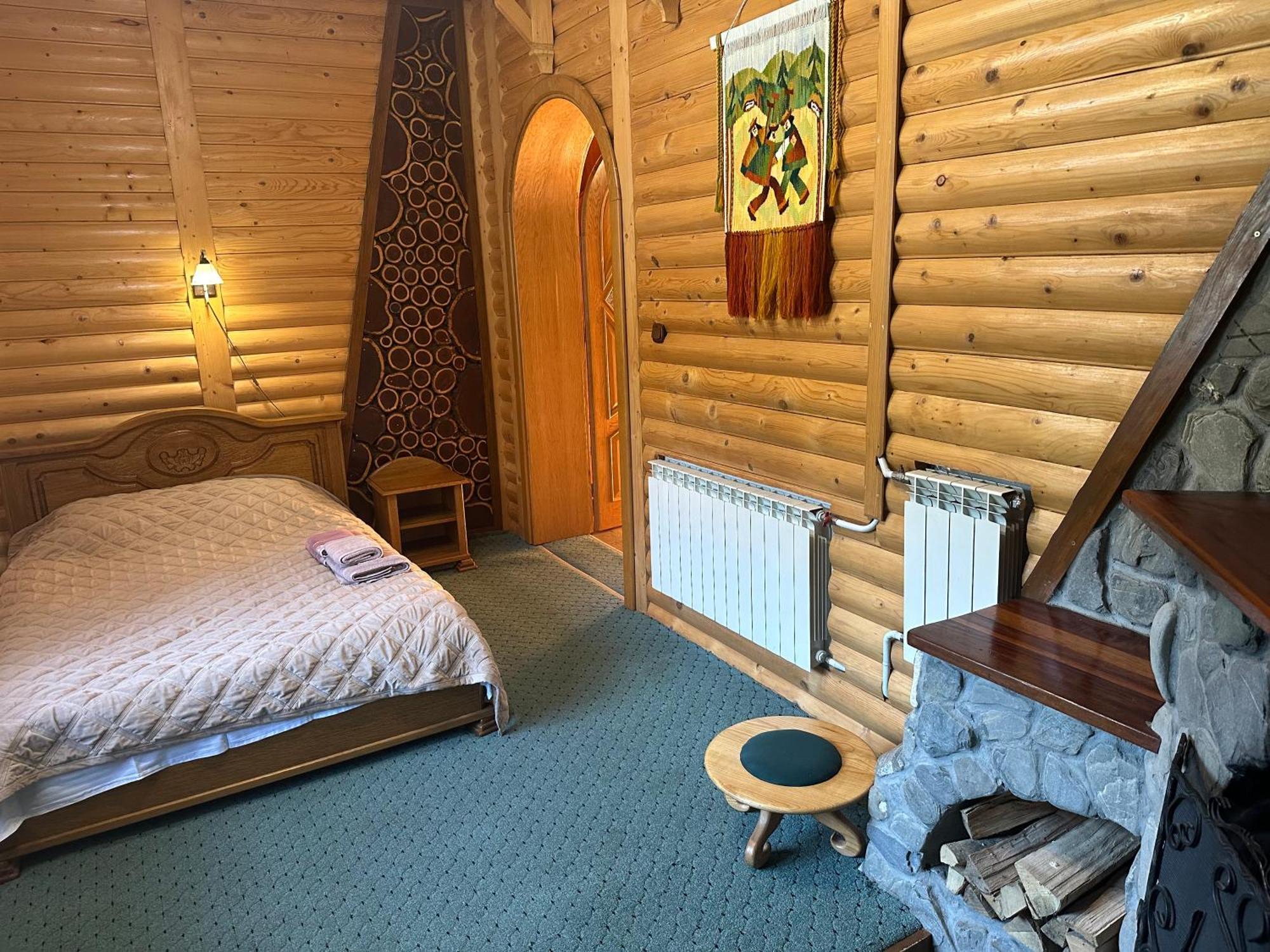 U Yaroslava Hotel Jaremtje Exteriör bild