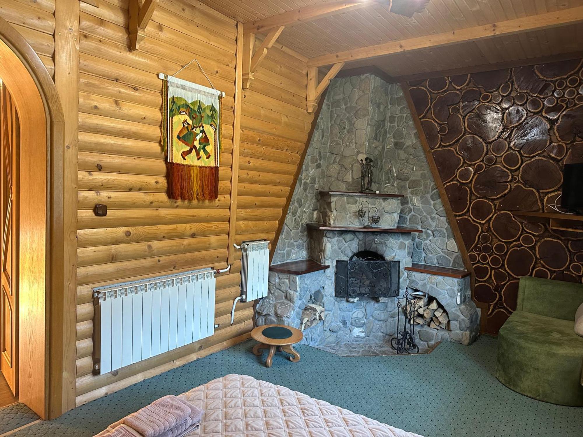 U Yaroslava Hotel Jaremtje Exteriör bild