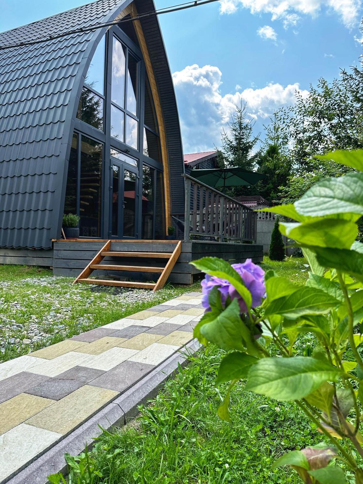 U Yaroslava Hotel Jaremtje Exteriör bild