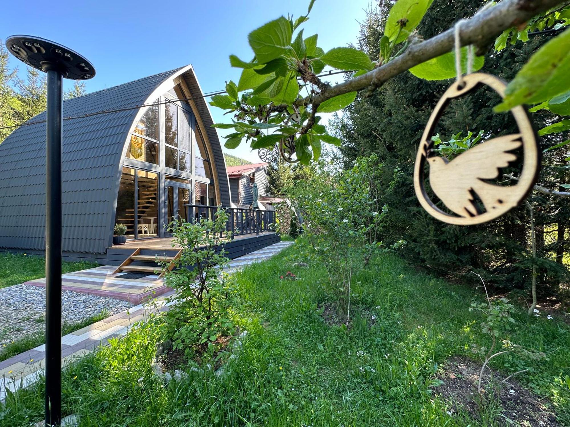 U Yaroslava Hotel Jaremtje Exteriör bild